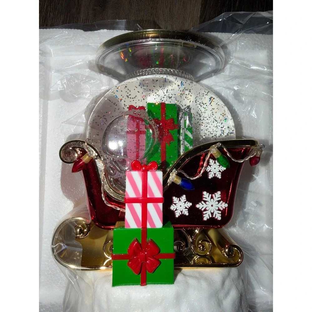 Bath and Body Works Candle Holder Santa Sleigh Snow Globe Glitter 3 wick